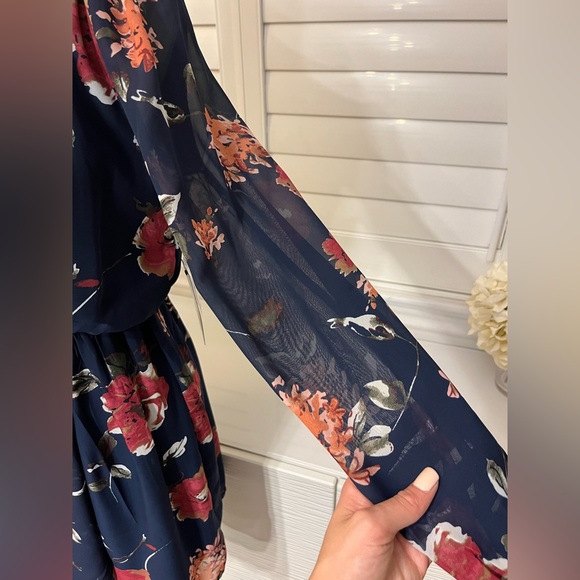 Navy Floral Dress - Picture 4 of 6